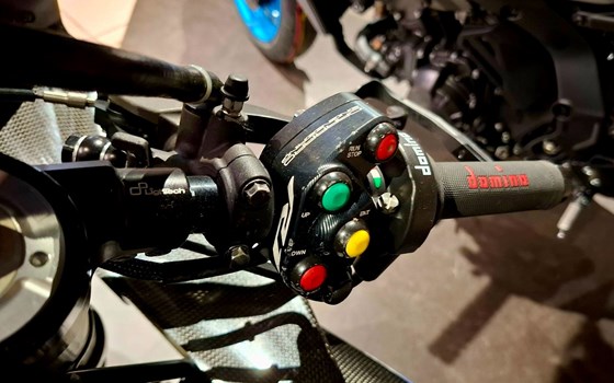 Gebrauchtmotorrad Yamaha R1 RACE - Bild 19 Gebrauchtmotorrad Yamaha R1 RACE - Bild 19