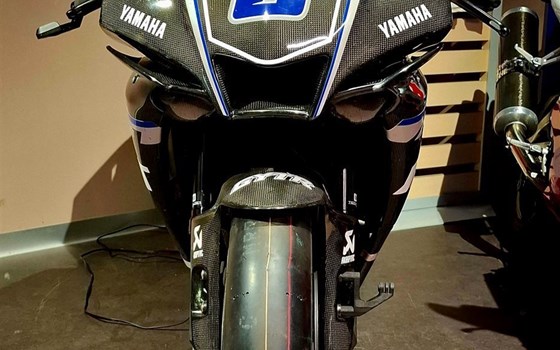 Gebrauchtmotorrad Yamaha R1 RACE - Bild 3 Gebrauchtmotorrad Yamaha R1 RACE - Bild 3