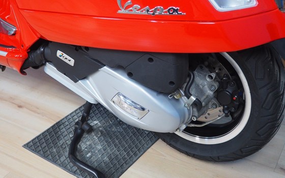 Gebrauchtmotorrad Vespa GTS 125 Super iGET - Bild 10 Gebrauchtmotorrad Vespa GTS 125 Super iGET - Bild 10