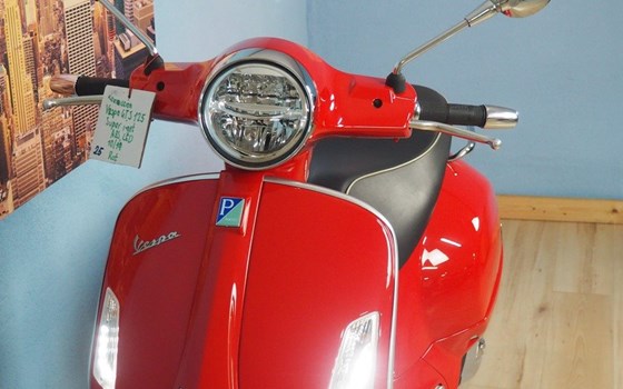 Gebrauchtmotorrad Vespa GTS 125 Super iGET - Bild 14 Gebrauchtmotorrad Vespa GTS 125 Super iGET - Bild 14