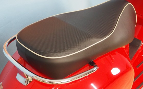 Gebrauchtmotorrad Vespa GTS 125 Super iGET - Bild 19 Gebrauchtmotorrad Vespa GTS 125 Super iGET - Bild 19