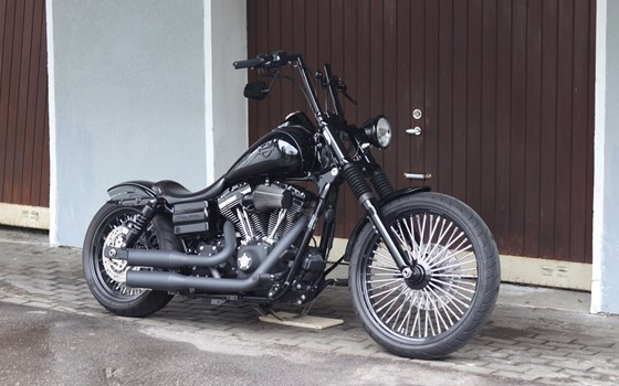 Gebrauchtmotorrad Harley-Davidson Dyna Wide Glide FXDWG - Bild 1 Gebrauchtmotorrad Harley-Davidson Dyna Wide Glide FXDWG - Bild 1