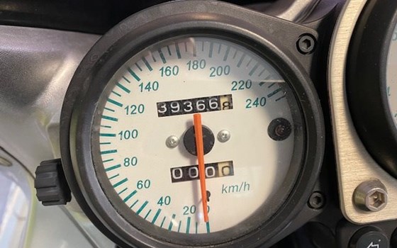 Gebrauchtmotorrad Kawasaki ZR-7 S - Bild 11