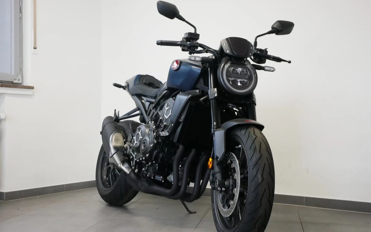 Zum Vergrößern bitte anklicken! Angebot Honda CB1000R Black Edition