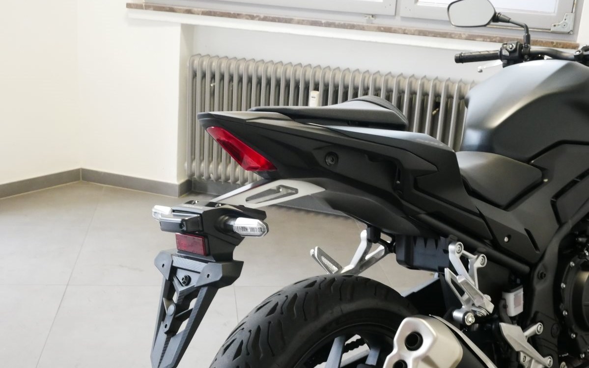 Zum Vergrößern bitte anklicken! Angebot Honda CB500 Hornet