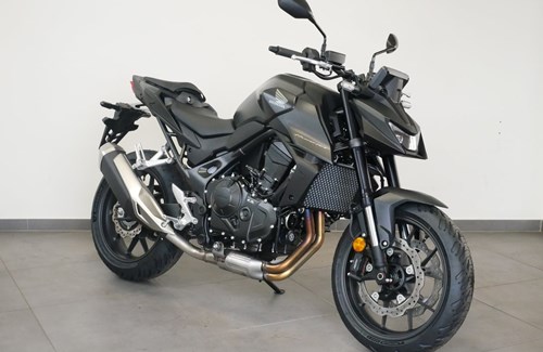 Neumotorrad Honda CB750 Hornet