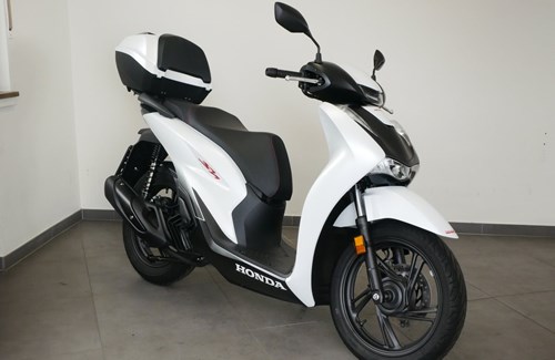 Neumotorrad Honda SH125i