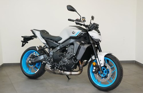 Neumotorrad Yamaha MT-09