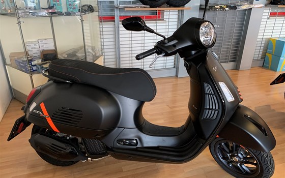 Neufahrzeug Vespa GTS 125 Super Sport - Bild 2 Neufahrzeug Vespa GTS 125 Super Sport - Bild 2