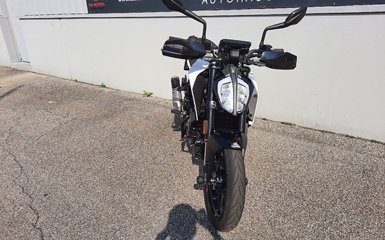 Gebrauchtmotorrad KTM 390 Duke - Bild 3 Gebrauchtmotorrad KTM 390 Duke - Bild 3