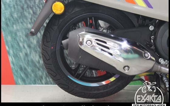 Neufahrzeug Vespa Primavera 50 Sport - Bild 19