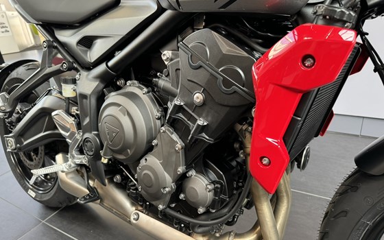 Gebrauchtmotorrad Triumph Trident 660 - Bild 10 Gebrauchtmotorrad Triumph Trident 660 - Bild 10