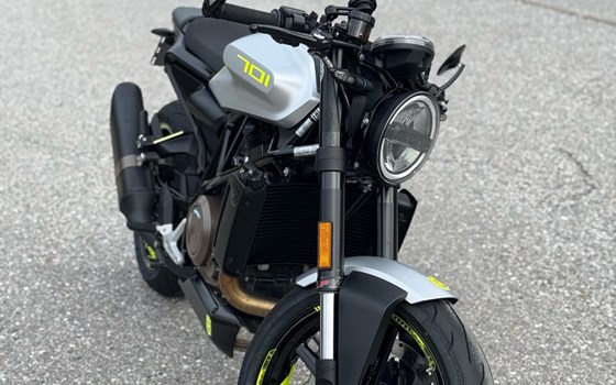Gebrauchtmotorrad Husqvarna Vitpilen 701 - Bild 6 Gebrauchtmotorrad Husqvarna Vitpilen 701 - Bild 6