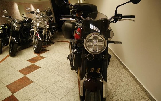 Gebrauchtmotorrad Kawasaki Z900 RS - Bild 3 Gebrauchtmotorrad Kawasaki Z900 RS - Bild 3