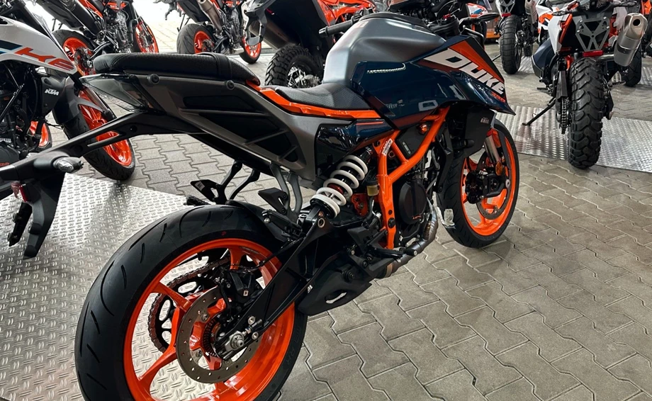 Angebot KTM 390 Duke Bild 5: Angebot KTM 390 Duke
