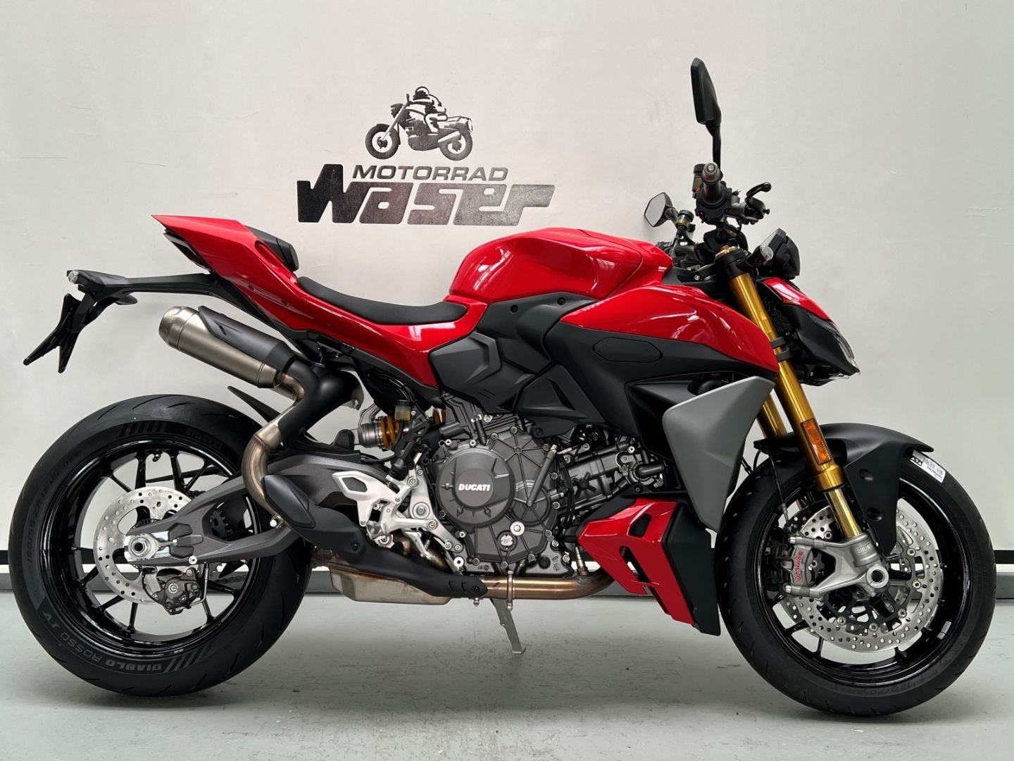 Ducati Streetfighter V2 S 
