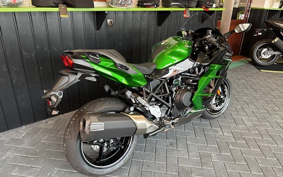 Gebrauchtmotorrad Kawasaki Ninja H2 SX SE - Bild 4