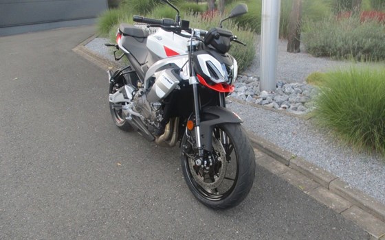 Neufahrzeug Aprilia Tuono 457 - Bild 2