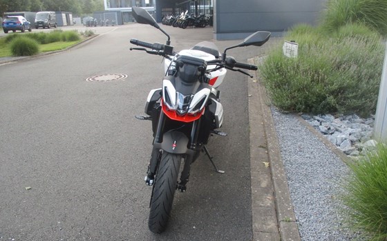 Neufahrzeug Aprilia Tuono 457 - Bild 3