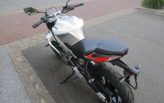 Neufahrzeug Aprilia Tuono 457 - Bild 6