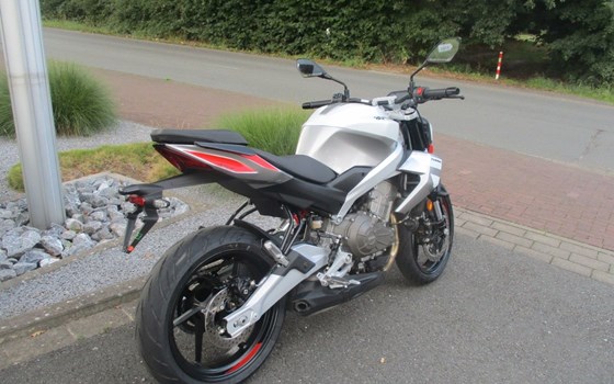 Neufahrzeug Aprilia Tuono 457 - Bild 8