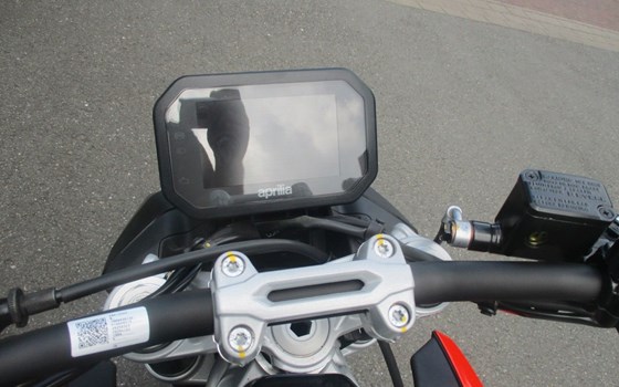 Neufahrzeug Aprilia Tuono 457 - Bild 11