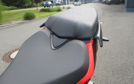 Neufahrzeug Aprilia Tuono 457 - Bild 13