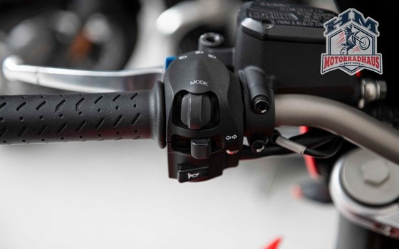 Gebrauchtmotorrad Aprilia Shiver 750 - Bild 8