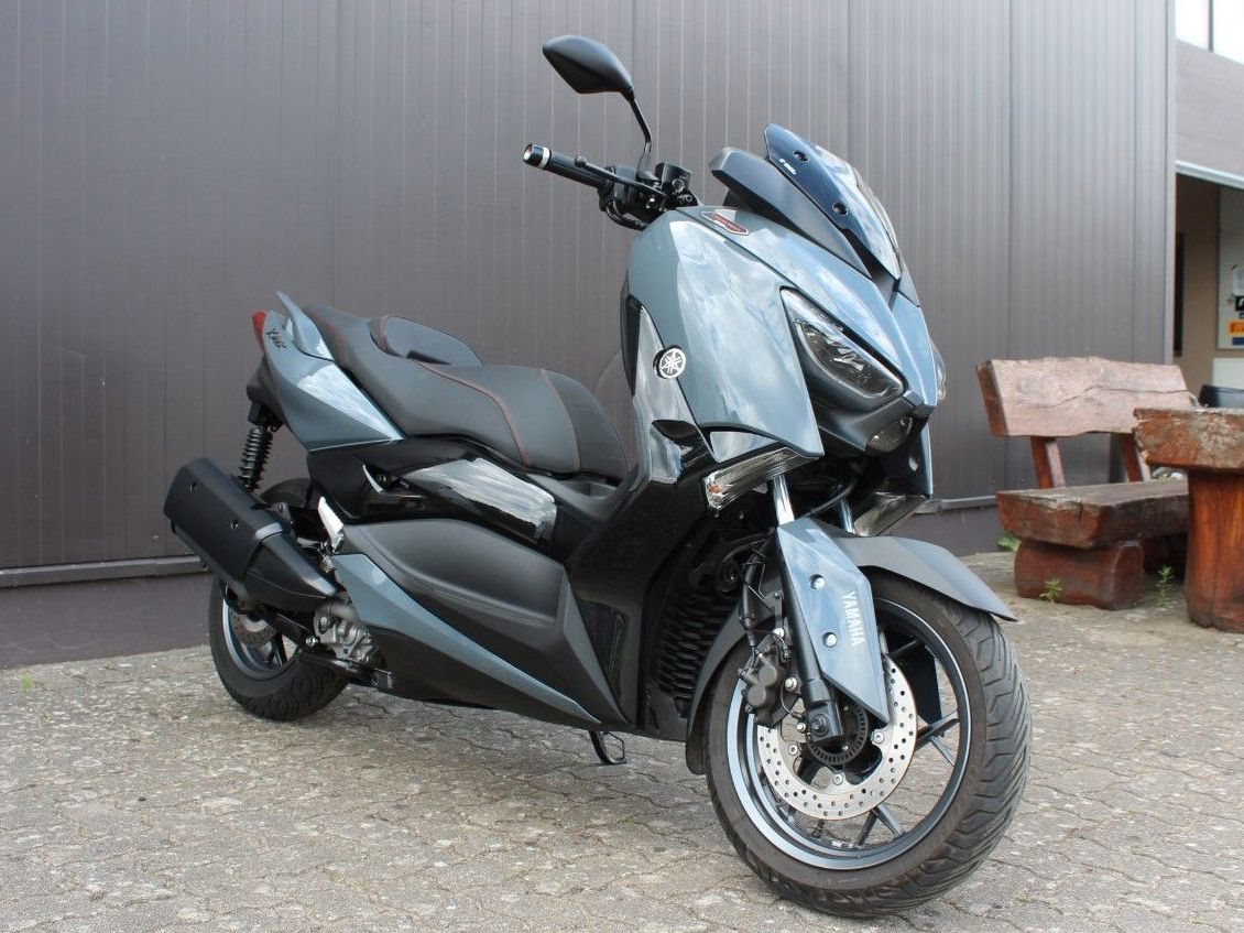 Yamaha XMAX 300 Tech MAX 