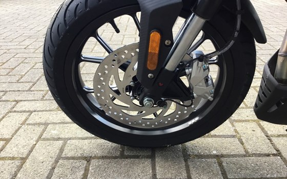 Neufahrzeug Aprilia Tuono 125 - Bild 11