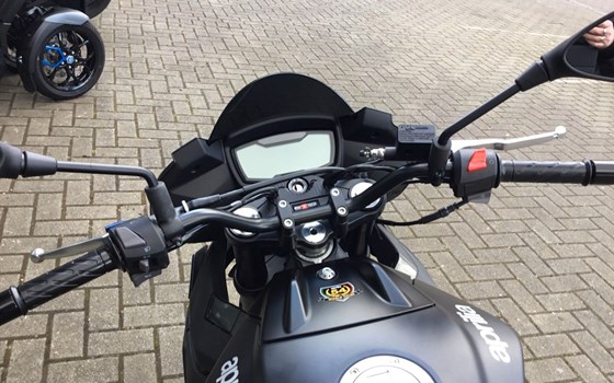 Neufahrzeug Aprilia Tuono 125 - Bild 9