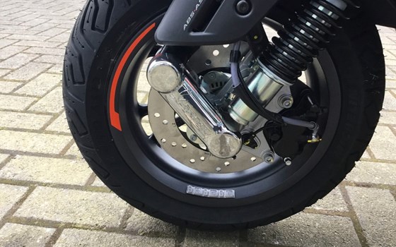 Neufahrzeug Vespa GTS 125 Supersport iGET - Bild 11