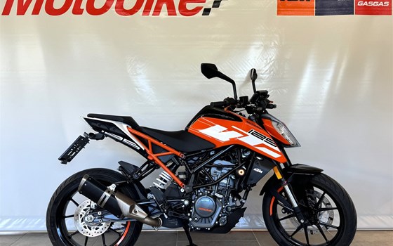 Gebrauchtmotorrad KTM 125 Duke - Bild 1 Gebrauchtmotorrad KTM 125 Duke - Bild 1