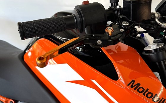 Gebrauchtmotorrad KTM 125 Duke - Bild 3 Gebrauchtmotorrad KTM 125 Duke - Bild 3