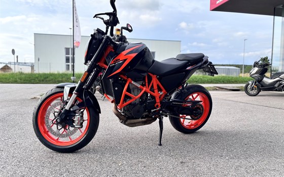 Gebrauchtmotorrad KTM 690 Duke R - Bild 3 Gebrauchtmotorrad KTM 690 Duke R - Bild 3