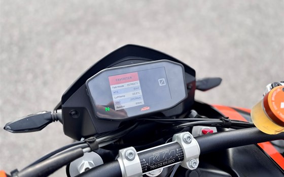 Gebrauchtmotorrad KTM 690 Duke R - Bild 4 Gebrauchtmotorrad KTM 690 Duke R - Bild 4