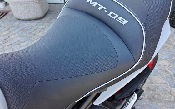 Gebrauchtmotorrad Yamaha MT-09 - Bild 7 Gebrauchtmotorrad Yamaha MT-09 - Bild 7