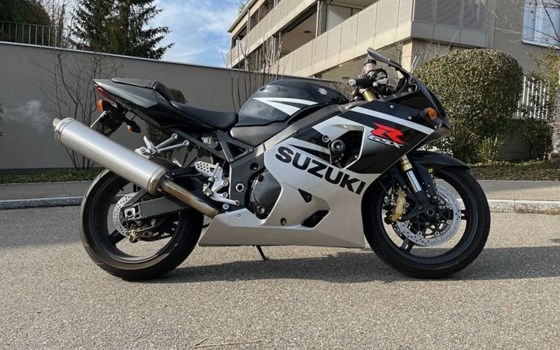 Gebrauchtmotorrad Suzuki GSX-R 600 - Bild 2 Gebrauchtmotorrad Suzuki GSX-R 600 - Bild 2