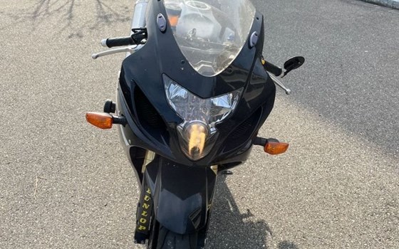 Gebrauchtmotorrad Suzuki GSX-R 600 - Bild 6 Gebrauchtmotorrad Suzuki GSX-R 600 - Bild 6