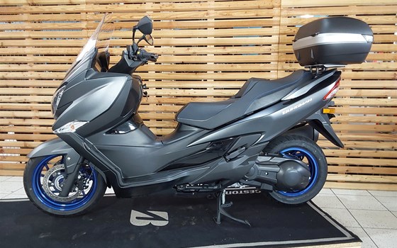 Gebrauchtmotorrad Suzuki Burgman 400 - Bild 2