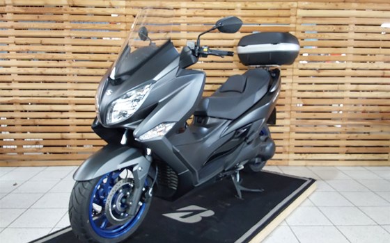 Gebrauchtmotorrad Suzuki Burgman 400 - Bild 3