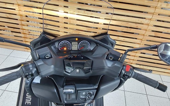 Gebrauchtmotorrad Suzuki Burgman 400 - Bild 8