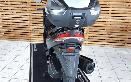Gebrauchtmotorrad Suzuki Burgman 400 - Bild 9