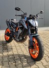 KTM 890 Duke R