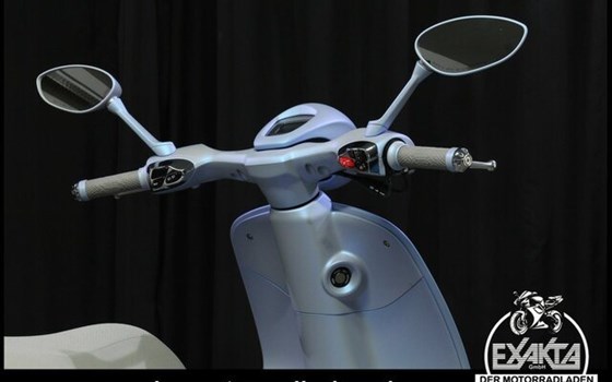 Neufahrzeug Vespa 946 Snake - Bild 11