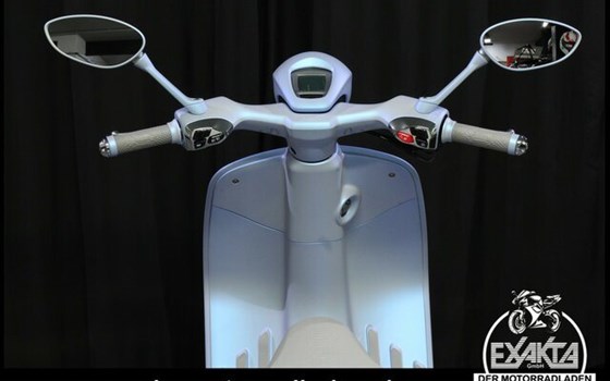 Neufahrzeug Vespa 946 Snake - Bild 12