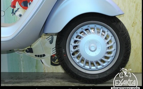 Neufahrzeug Vespa 946 Snake - Bild 23