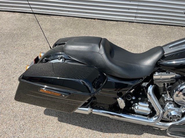 Harley-Davidson Touring Street Glide Special FLHXS (Vivid Black) - Bild 6