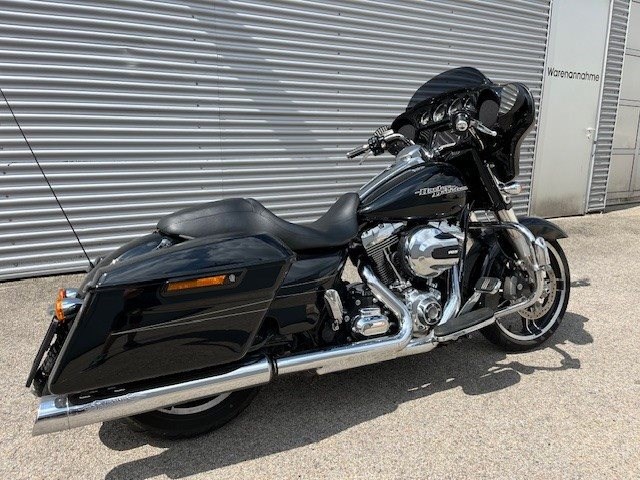 Harley-Davidson Touring Street Glide Special FLHXS (Vivid Black) - Bild 7