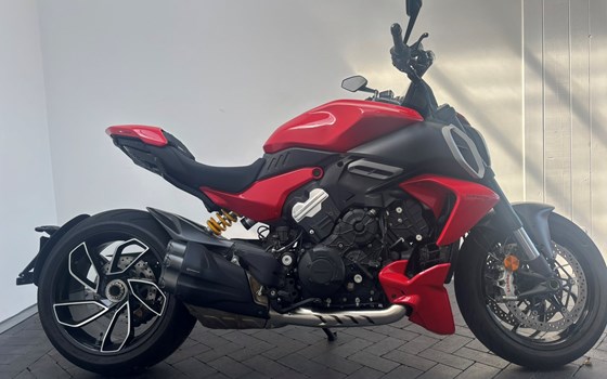 Gebrauchtmotorrad Ducati Diavel V4 - Bild 1